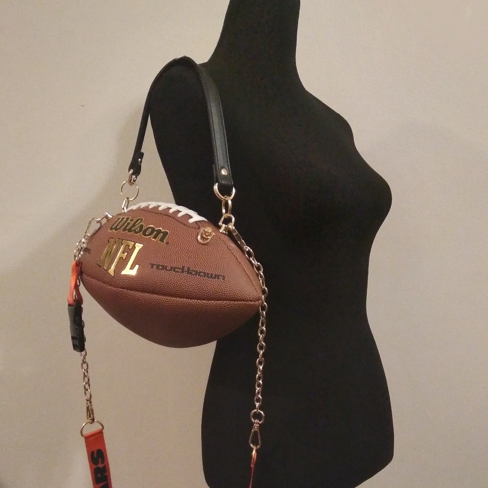 HANDMADE Football Purse (GO BEARS) 🏈 - Picture 6 of 17
